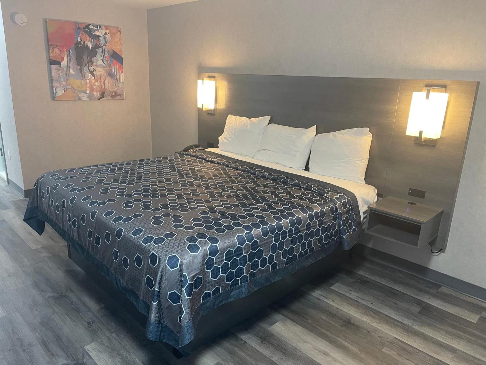 The Wayne Inn Екстериор снимка